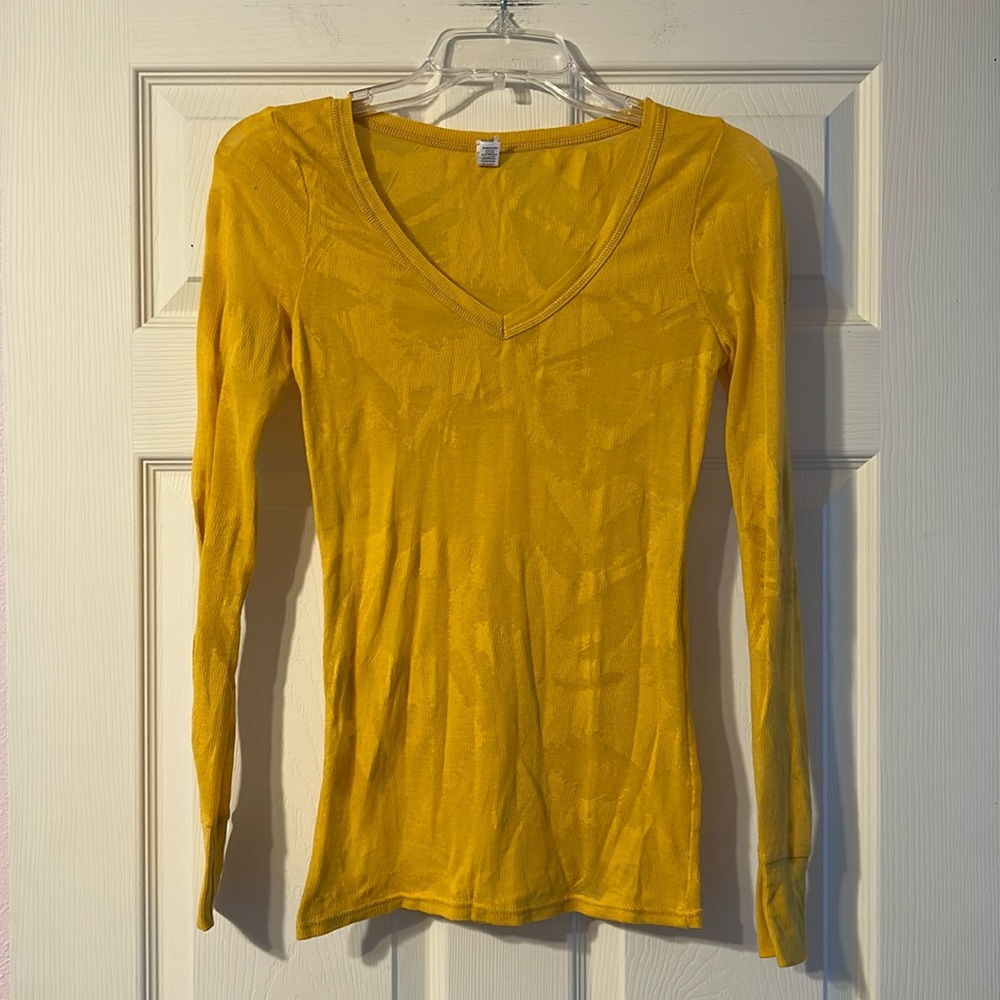 BKE Long Sleeve Yellow Burnout Small